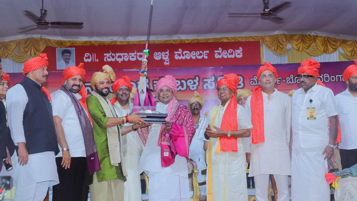 Traditional and secular rural sport Kambala unites everyone: Siddaramaiah