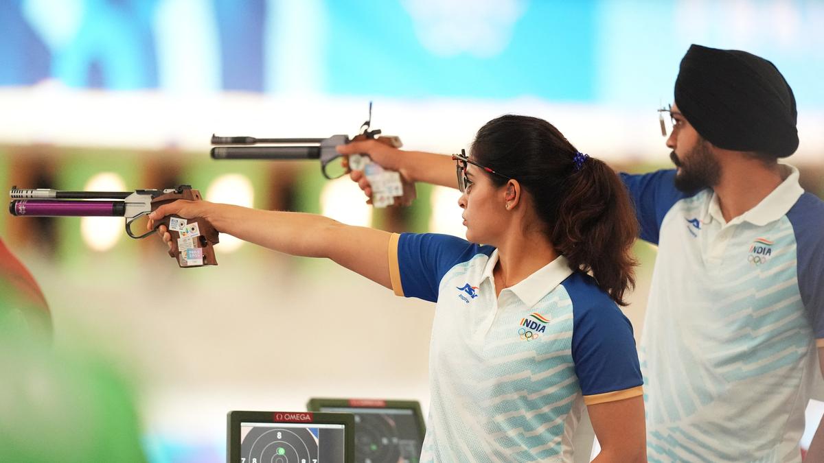 Bhaker-Sarabjot duo qualifies for bronze medal match in 10m air pistol mixed team event