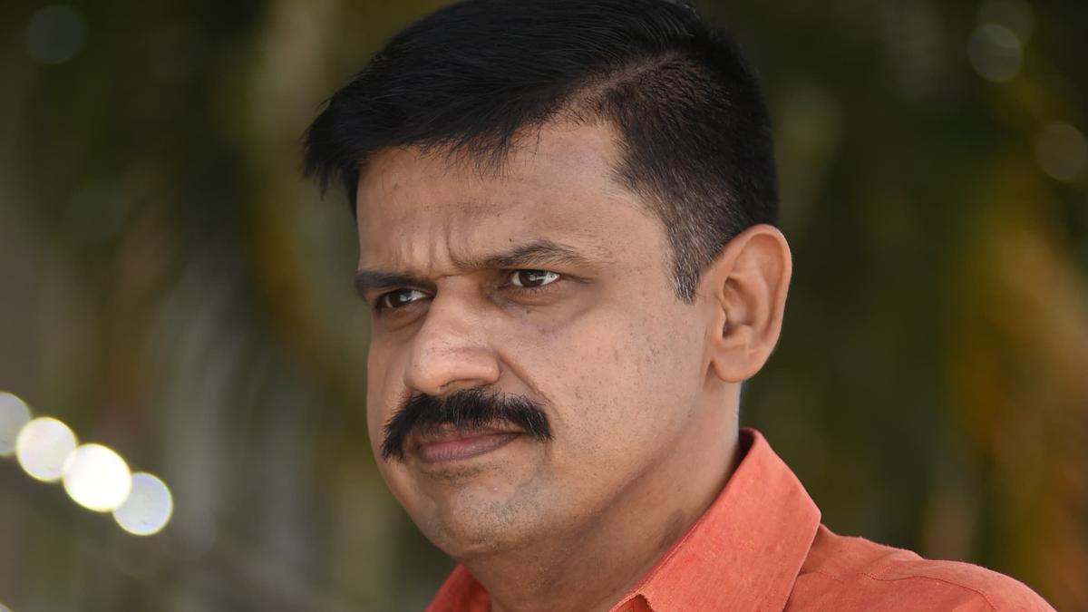 On Palakkad bypoll day, Sandeep Varier visits Samastha chief amidst political turbulence in Kerala