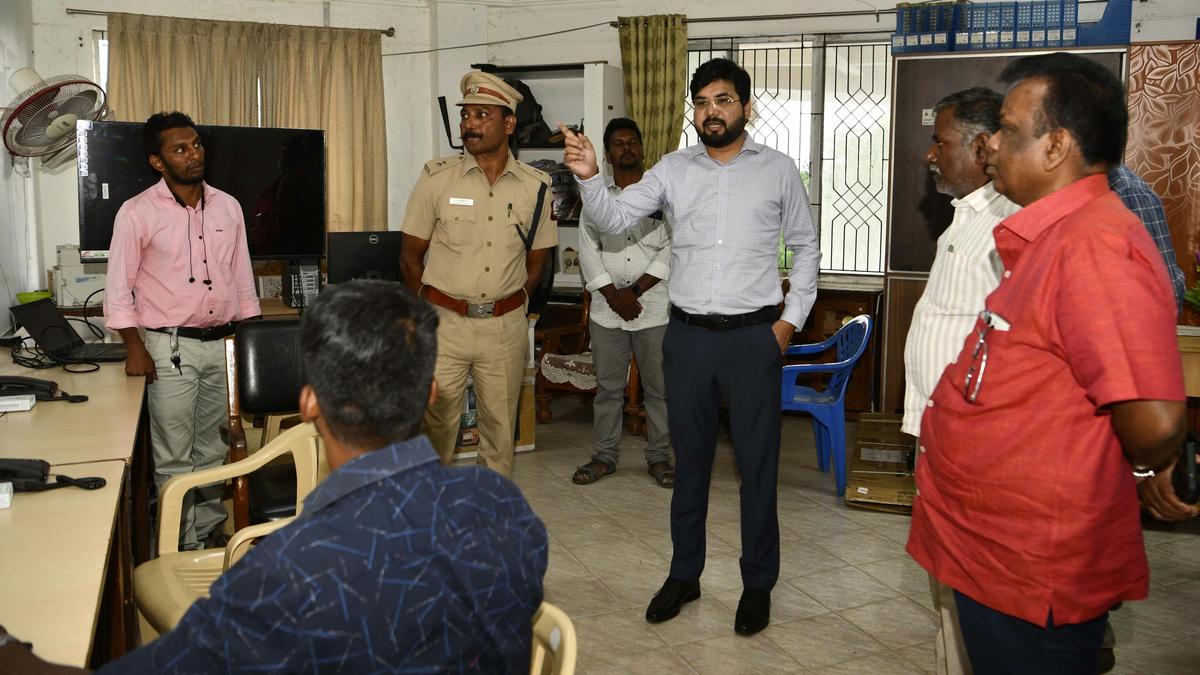 Flying squad teams flagged off in Theni: Collector