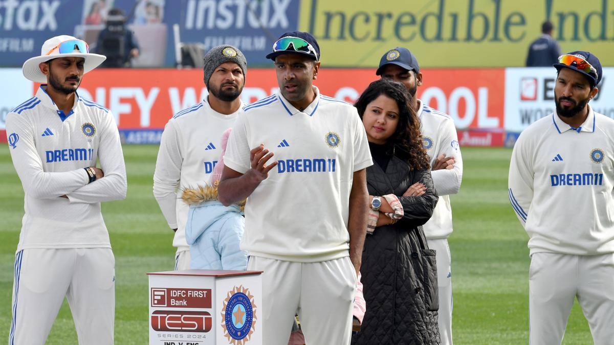 L’IPL est extrêmement populaire, mais Test cricket est ce qu’est la vie : Ashwin, après avoir reçu la 100e casquette de test de Dravid