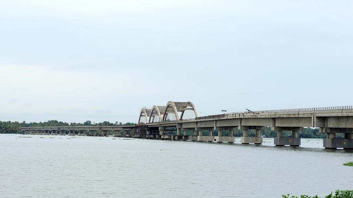 Construction of Perumbalam bridge completed