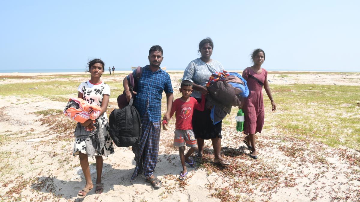 Family of five from Sri Lanka reaches Dhanushkodi 214 persons have