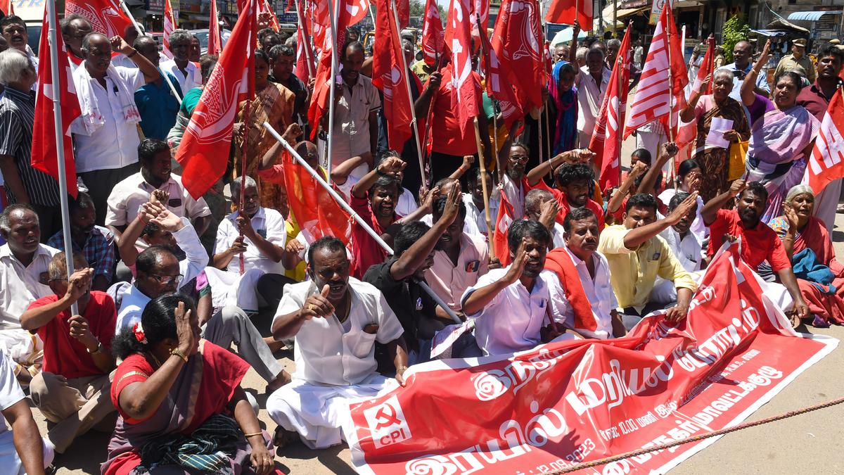 CPI cadre stage protest condemning Centre for price rise, unemployment