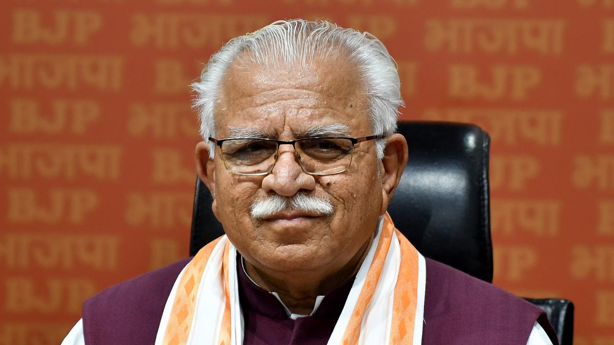 Instead of 'helping' Haryana, focus on Delhi's pollution problem, Khattar tells Kejriwal