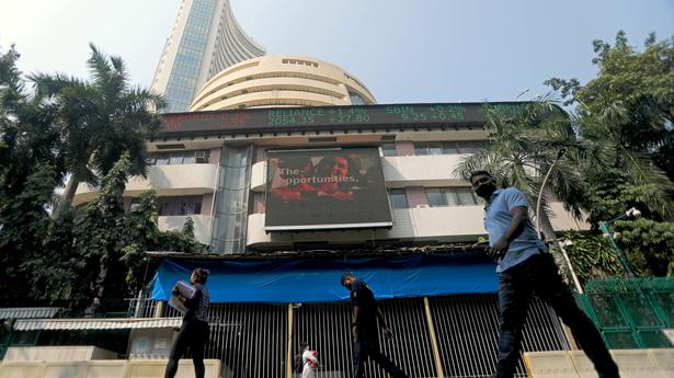 Markets gain for 2nd day; Sensex climbs 427 points