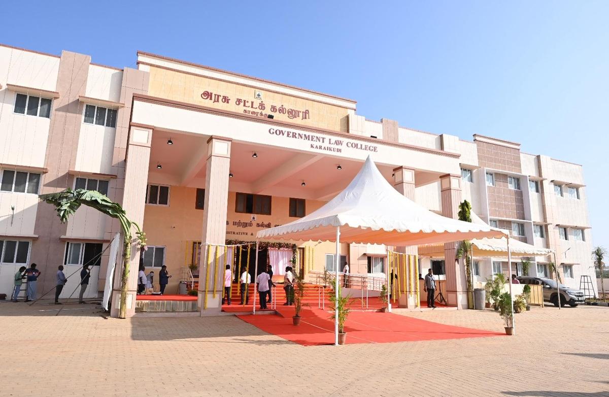 A Faculdade de Direito Governamental em Karaikudi, no distrito de Sivaganga