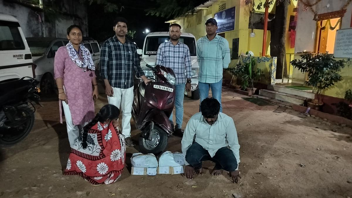 Two arrested with 2.1 kg ganja in Nampally