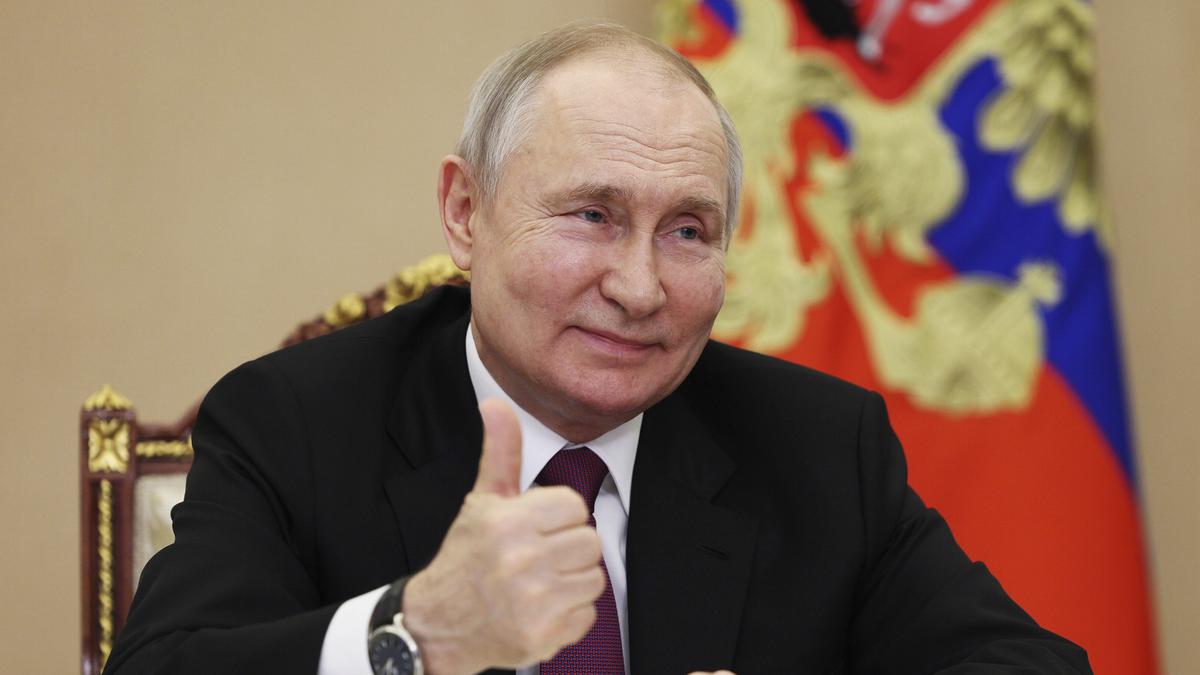 Putin overshadows BRICS talks as South Africa mulls arrest warrant options