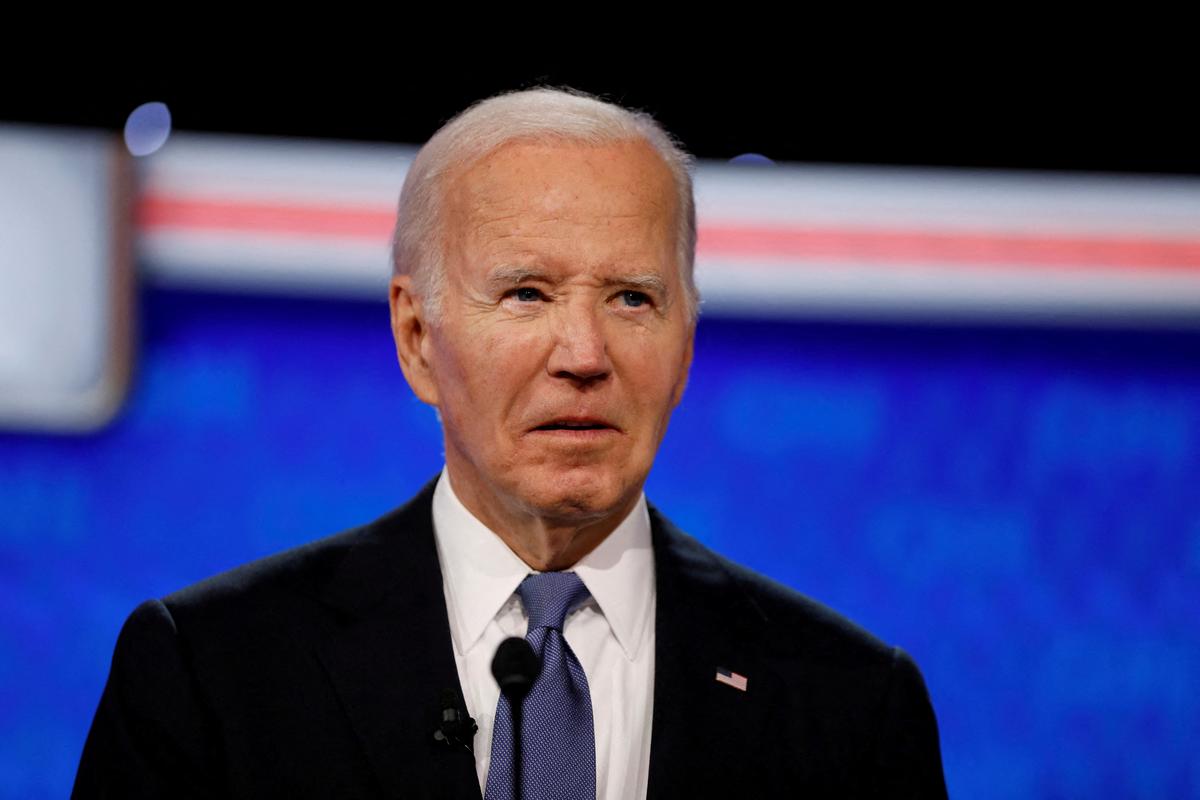 Joe Biden mengatakan dia “hampir tertidur” selama debat presiden AS setelah berkeliling dunia