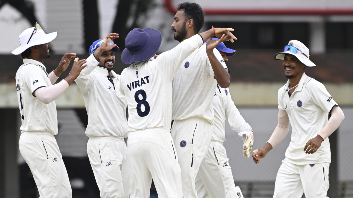 Ranji Trophy | TN’s top-order collapses like nine-pins in overcast conditions