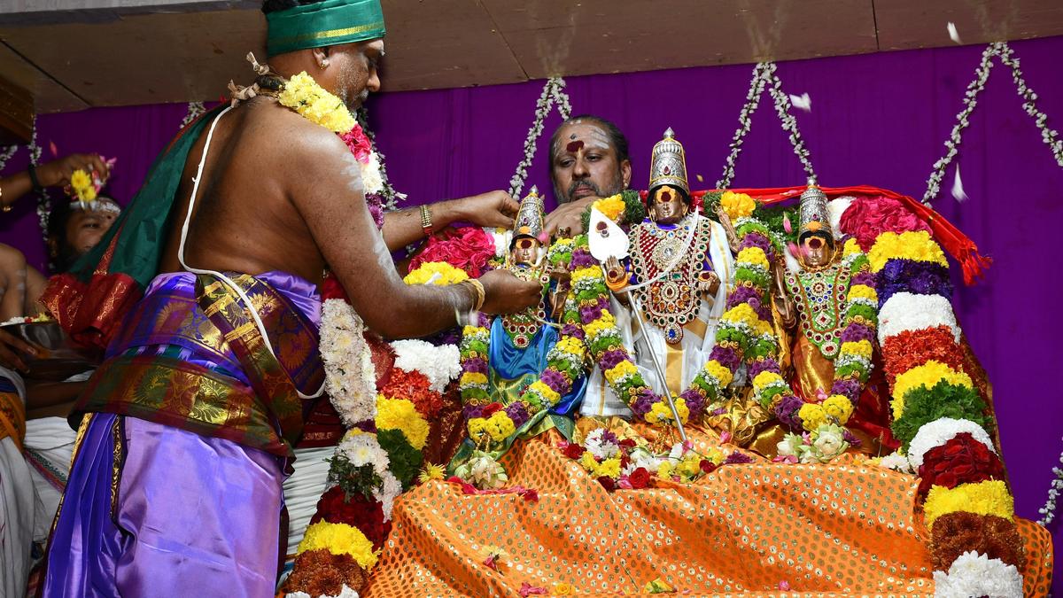 Celestial wedding draws scores of devotees to Palani