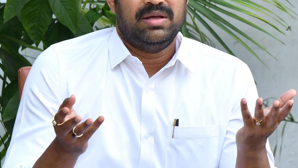 Vivekananda murder case: Y.S. Avinash also picks holes in CBI probe