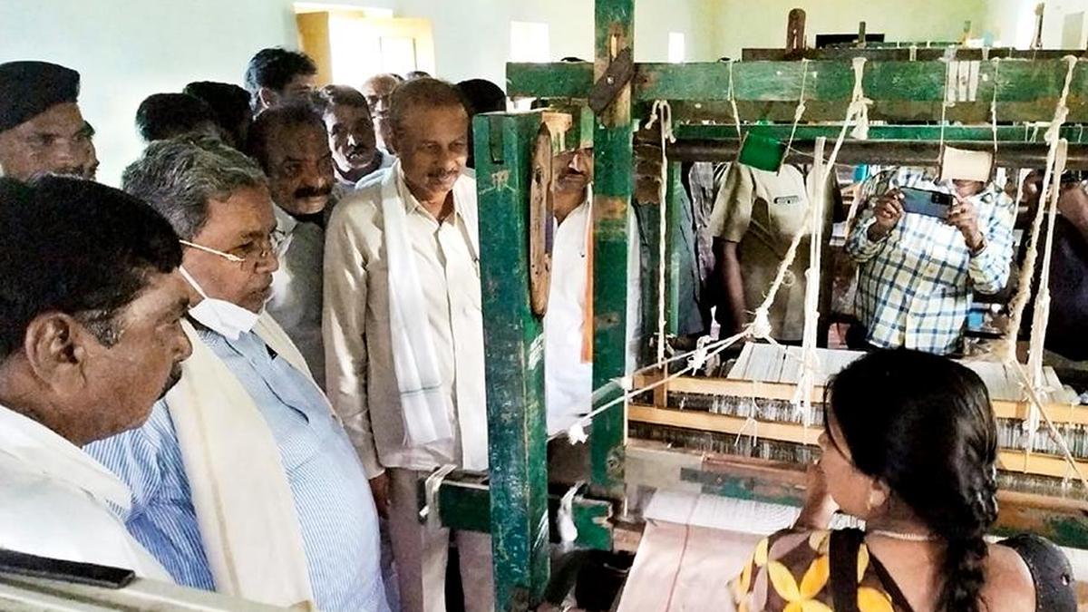 Consultative meet of Badanavalu Satyagrahis in Mysuru on February 14 to highlight demand to strengthen rural economy