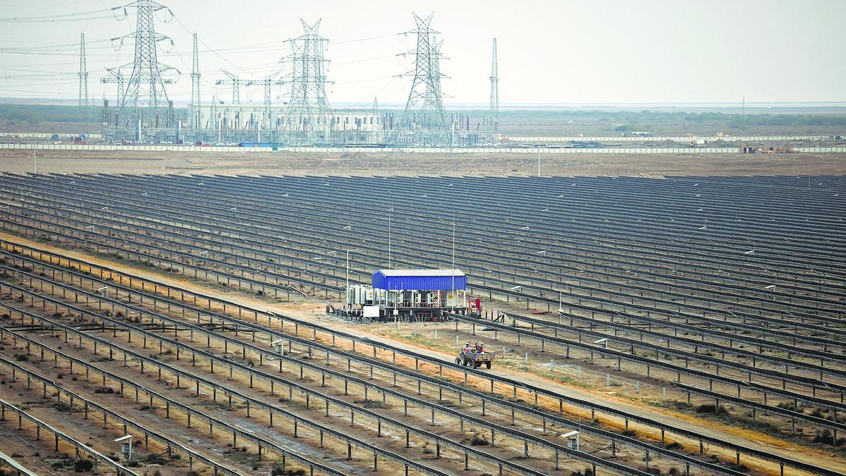 El sector de módulos solares se enfrenta a una reestructuración debido al exceso de capacidad: analista de ICRA El sector de módulos solares se enfrenta a una reestructuración debido al exceso de capacidad: analista de ICRA