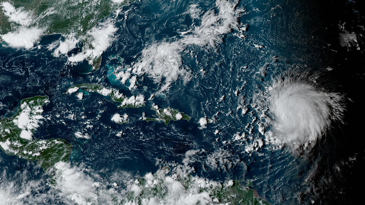 Hurricane Lee unleashes heavy swell on northern Caribbean as it charges through open waters