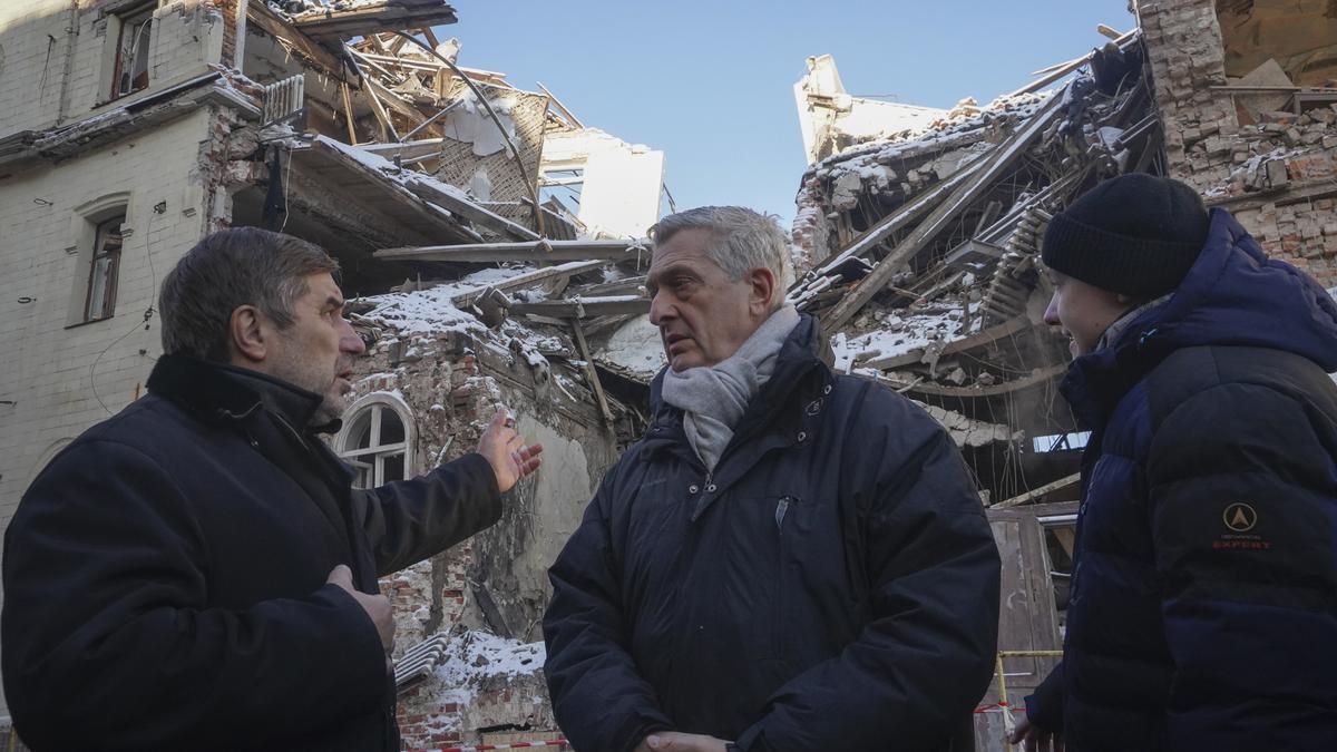 Russia launches missile strike on Kyiv, Kharkiv says Ukraine&rsquo;s military