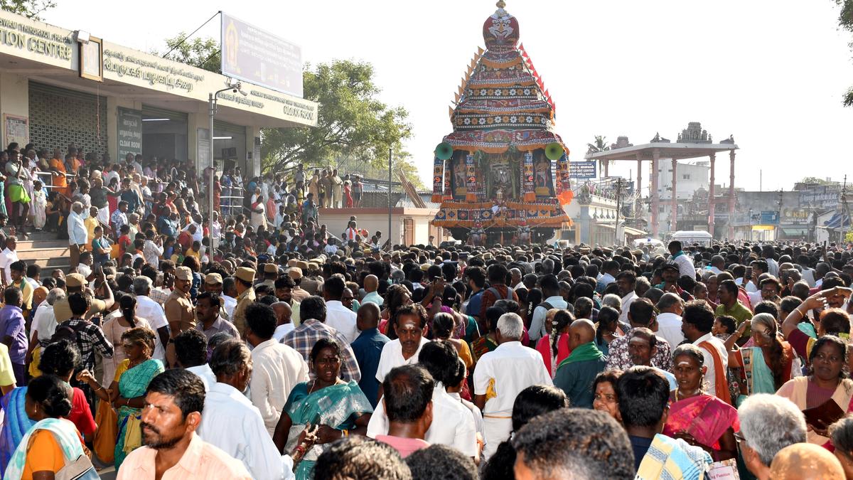 Thousands of devotees attend Panguni Uthiram festival in Palani temple