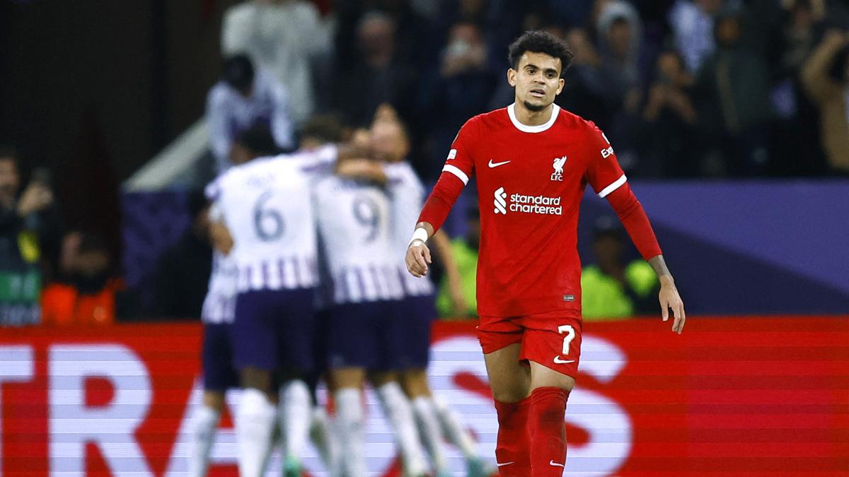 Liverpool loses 3-2 to Toulouse in Europa League b