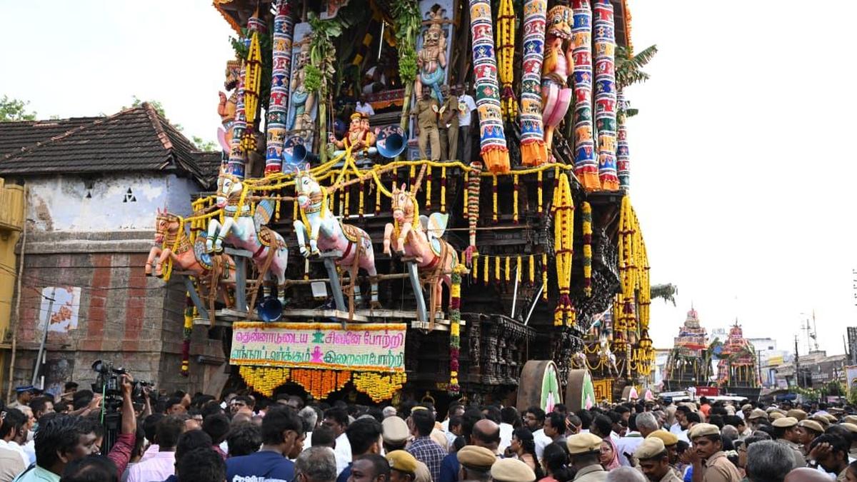 Ropes of Nellaiappar Temple car snap during festival in Tirunelveli