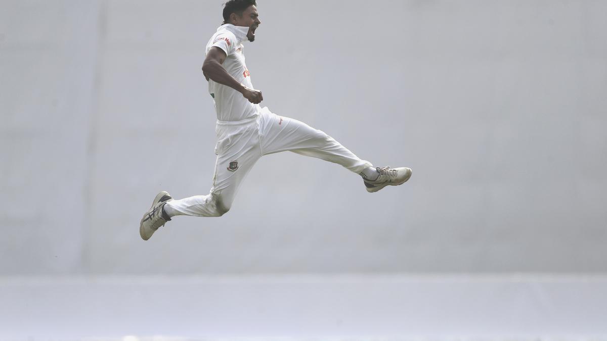 IND vs. BAN, 2nd Test day 2 | Taijul rocks top-order as India reach 86 for 3 at lunch