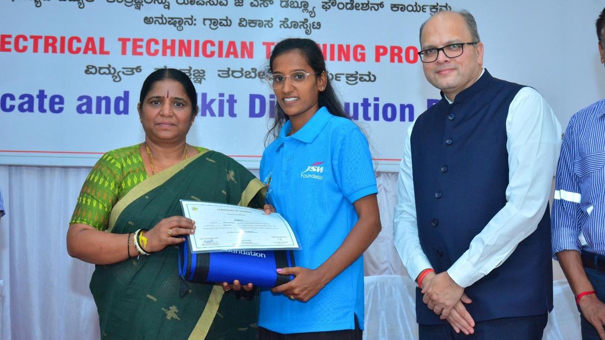 JSW Foundation distributes certificates and job offers to rural youth after electrical technician training