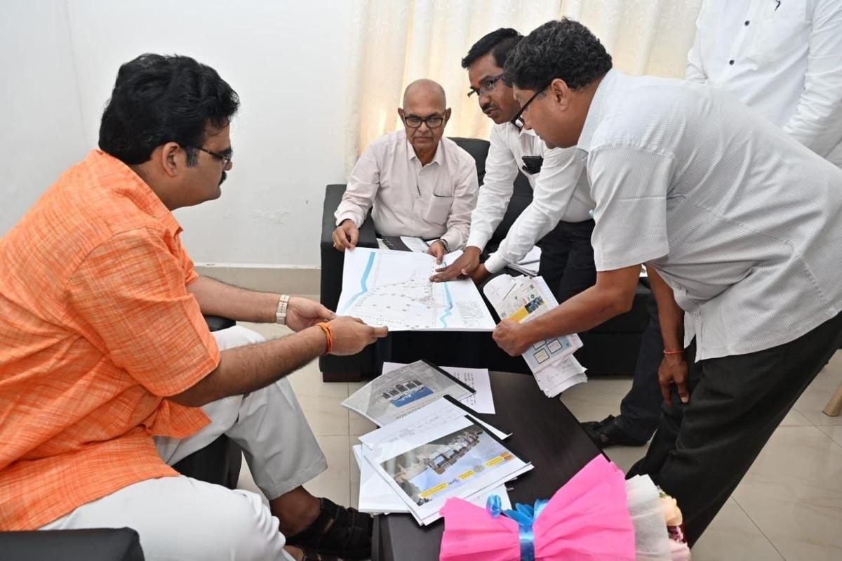 thehindu.com - N.S.Chowdary - Lanka Dinakar tells officials to strengthen tourism ecosystem in Nellore with Central funds