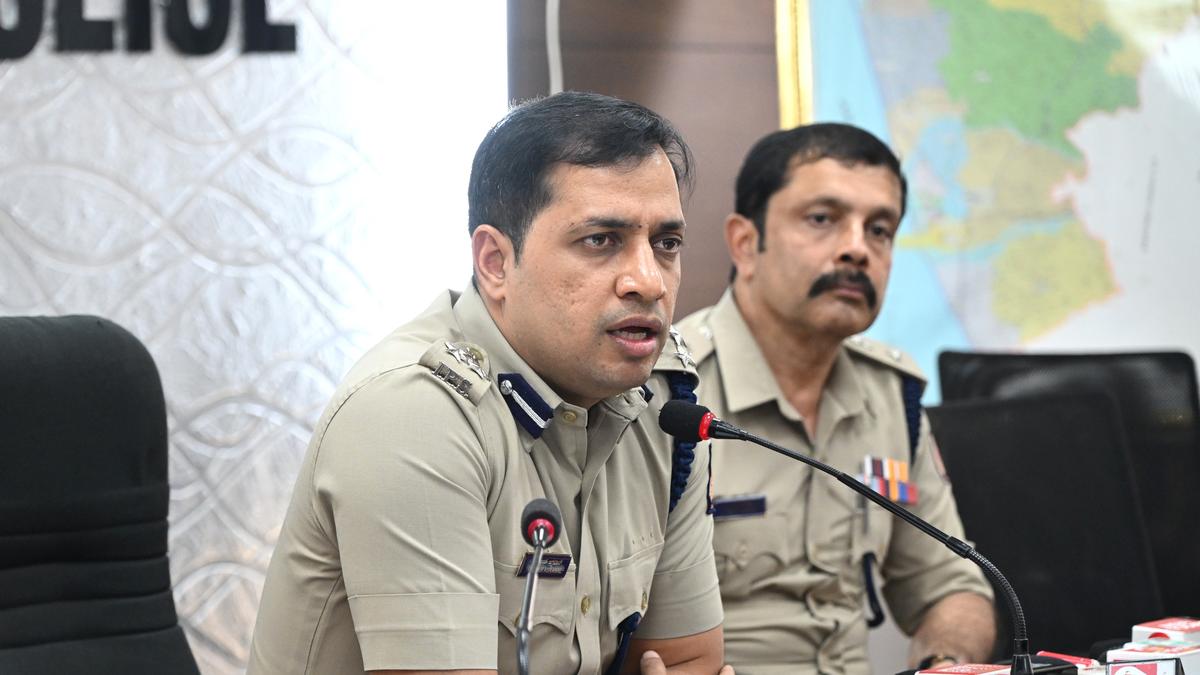 Mob lynching in Mangaluru: Inspector, two constables suspended for negligence