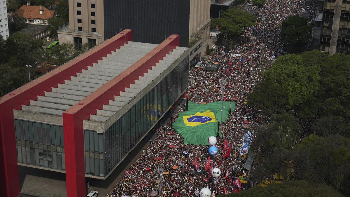 Brazilians protest against bill that could lead to pardon for Bolsonaro and allies Brazilians protest against bill that could lead to pardon for Bolsonaro and allies