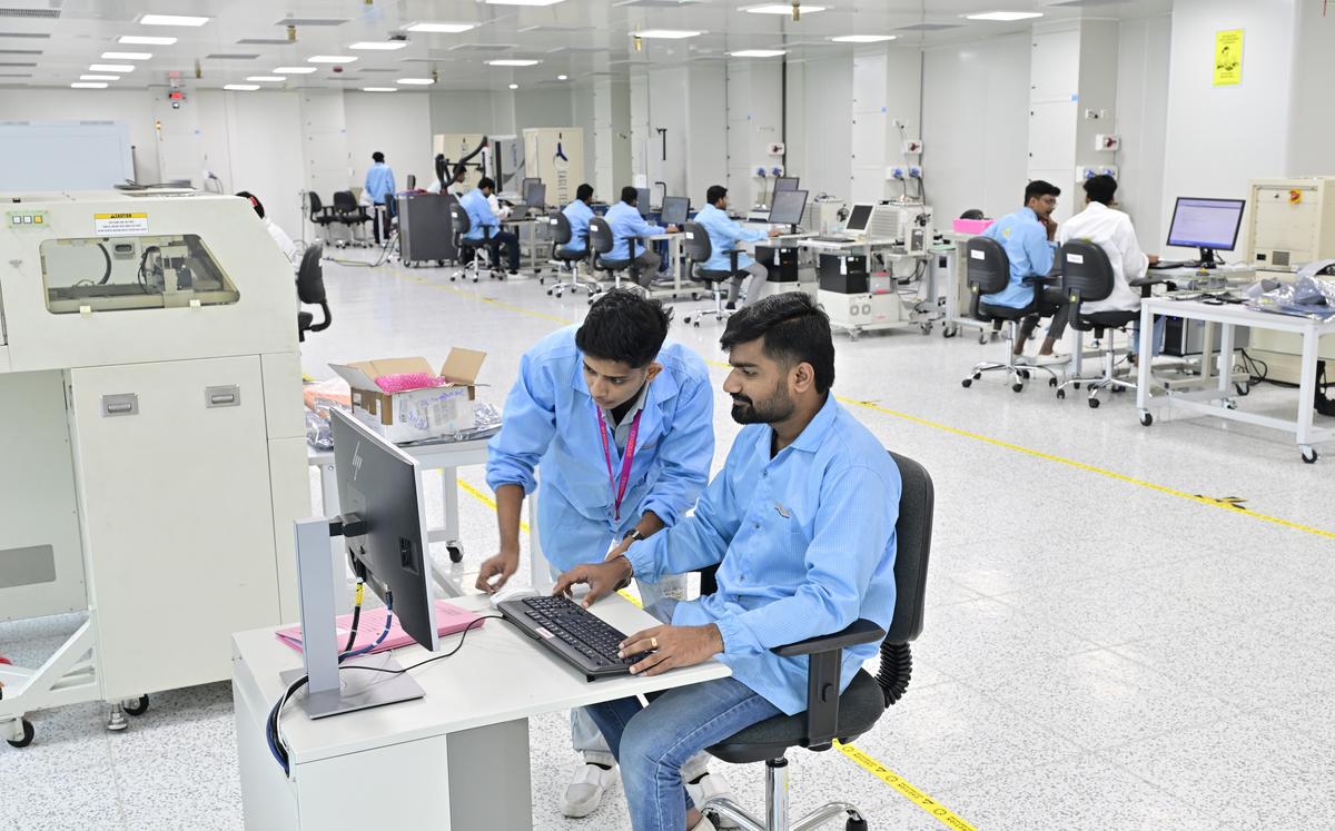 Anuj Grover has compared the process of chip-making to the functioning of a city. Similar to how a city needs architects, masons, carpenters and plumbers to work, chip-making also needs semiconductor architects and designers for the chip to function, he says. 