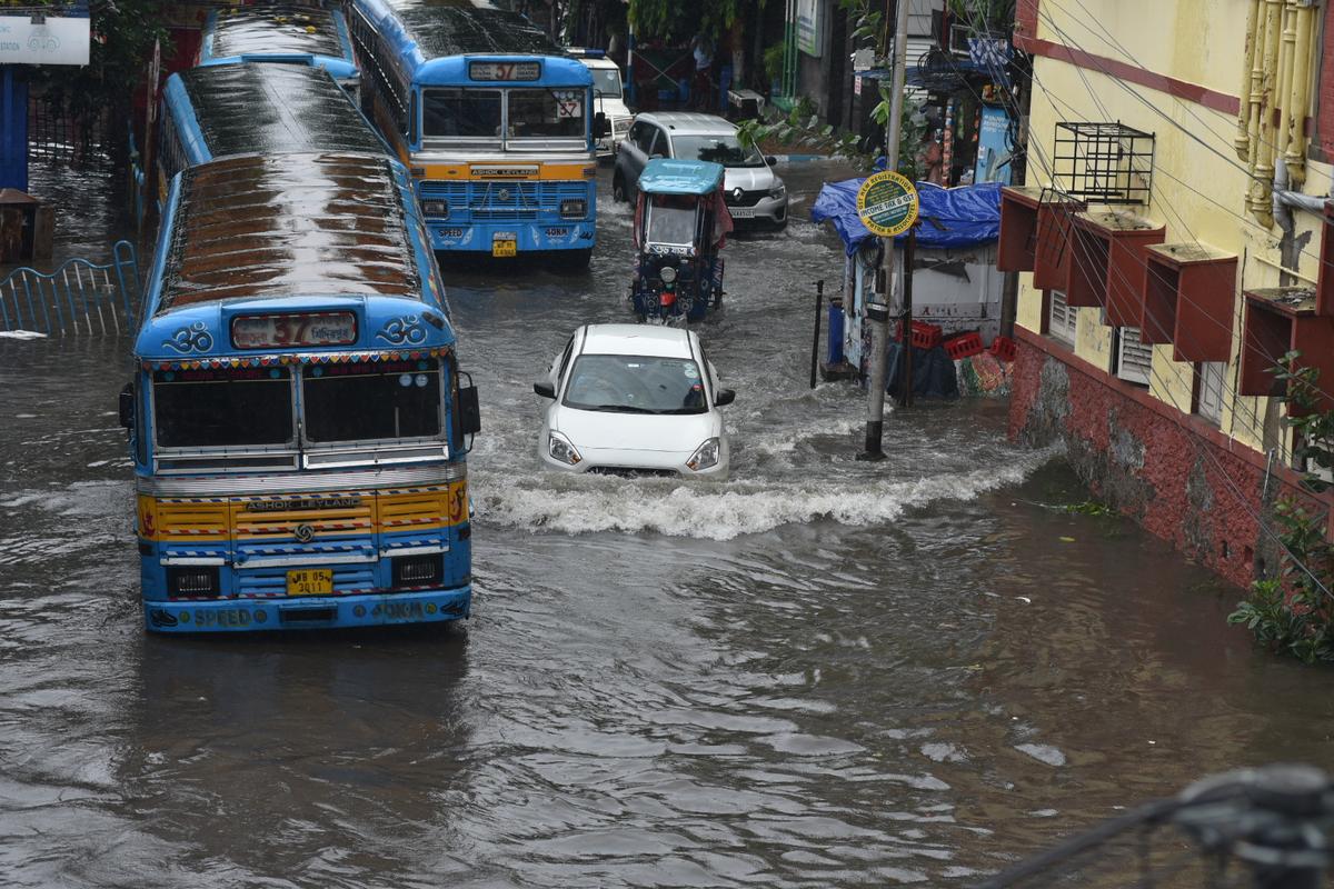  Heavy rains and waterlogging in many parts of Kolkata brings city to a halt on July 8, 2025. 