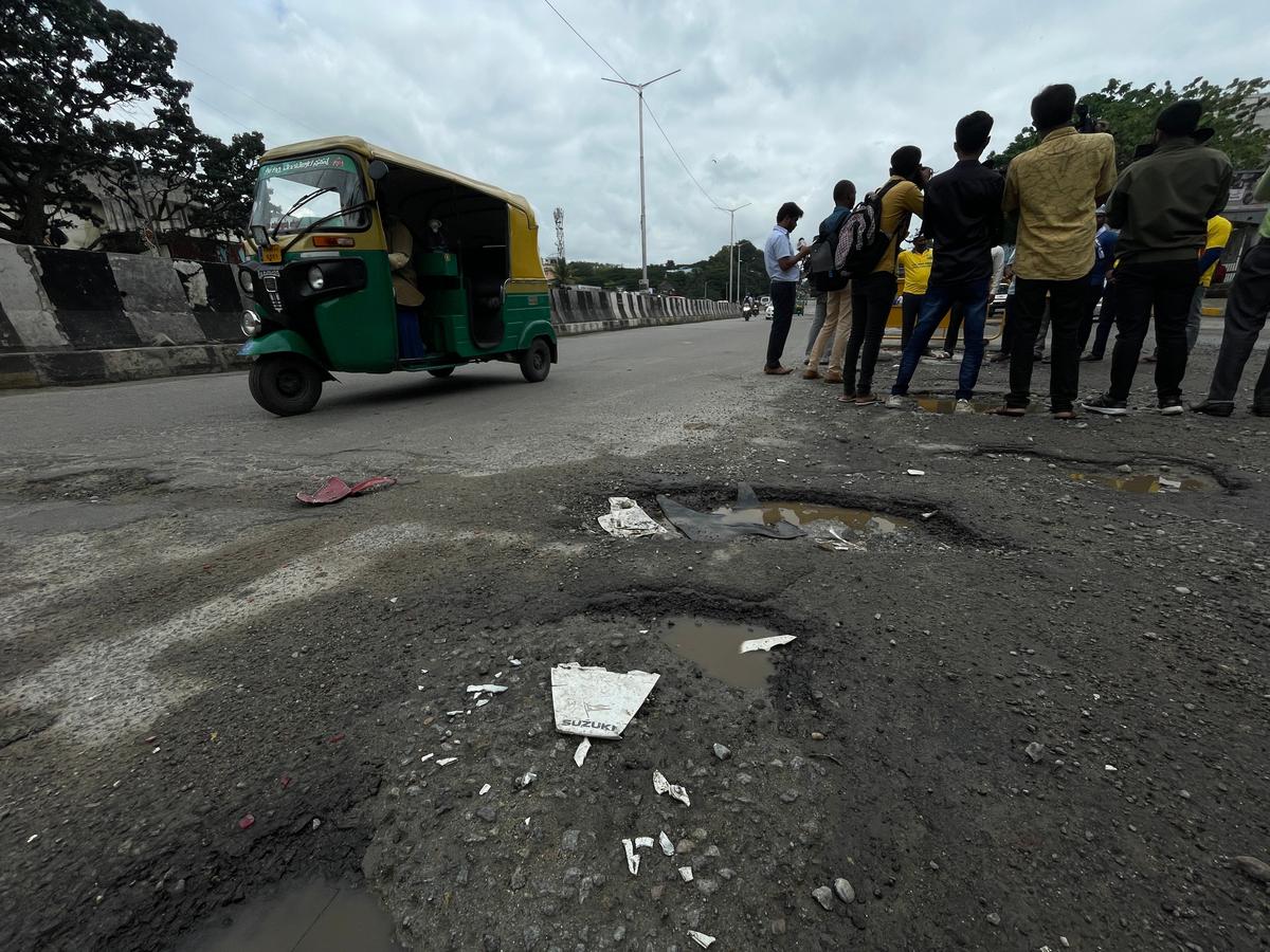 Unfit for commute, risk to life: Jalahalli residents protest against deteriorating roads in Bengaluru