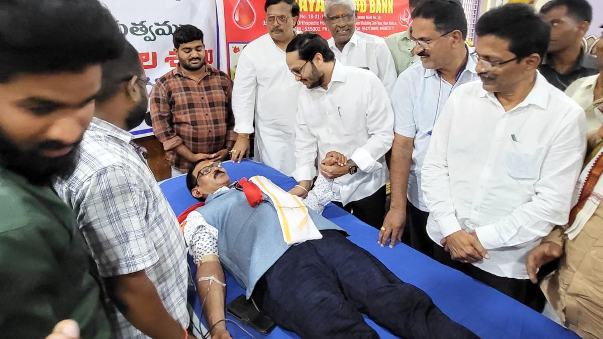Retired air force officer donates blood for 175th time in Vizianagaram