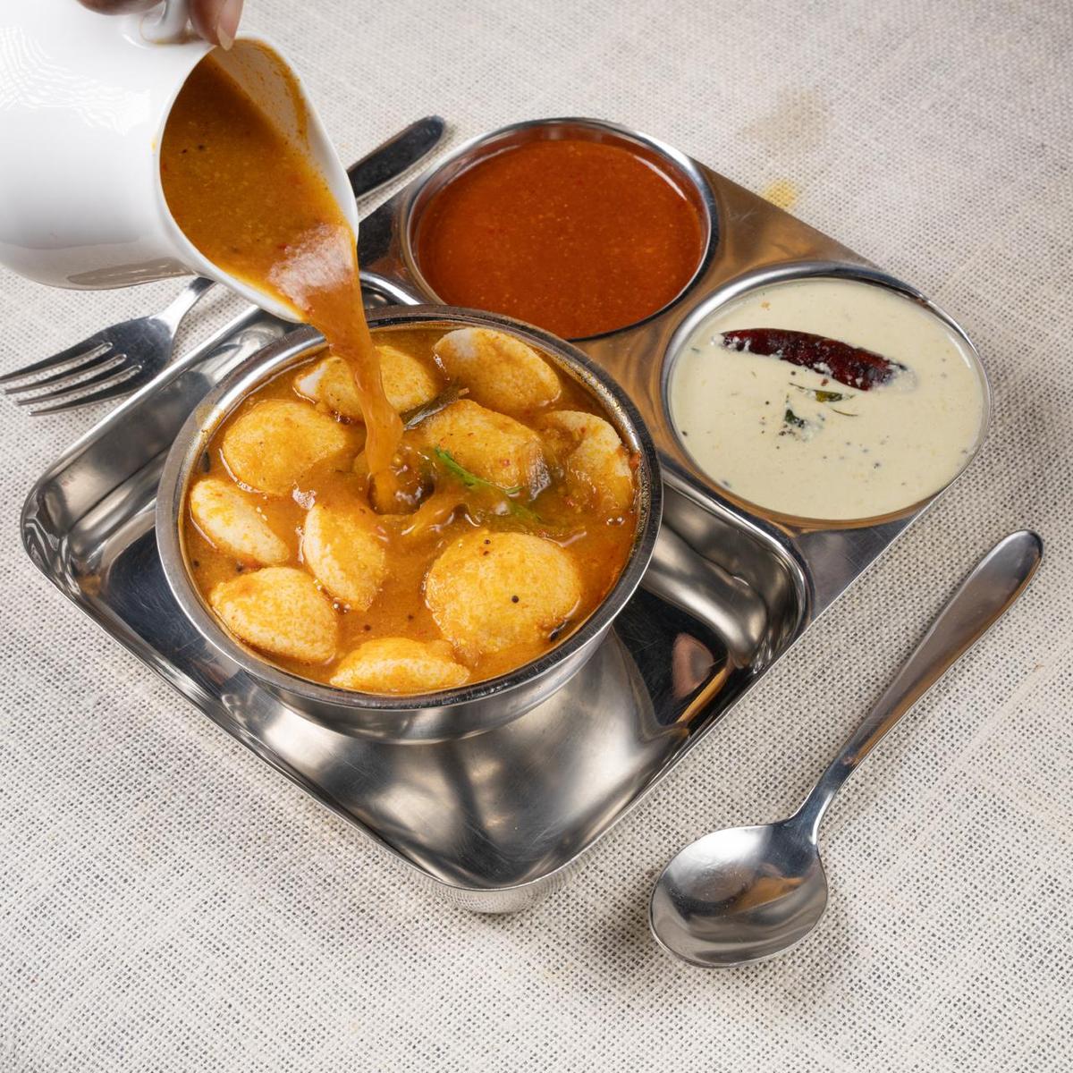 Idli with paya shorba at Chittoor Naidu