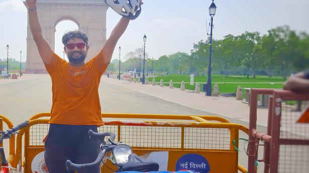 Andhra Pradesh: On 3,200 km long cycling expedition for environmental awareness