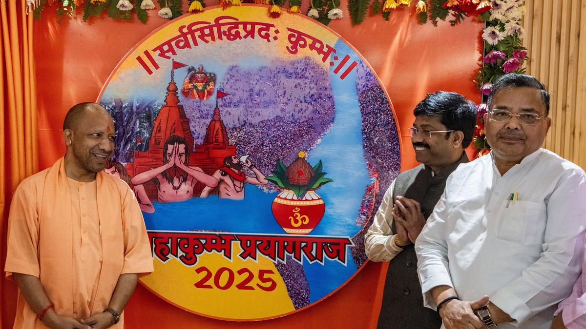 https://th-i.thgim.com/public/incoming/qdjhj3/article68734050.ece/alternates/LANDSCAPE_1200/India_Mahakumbh_Festival_05846.jpg