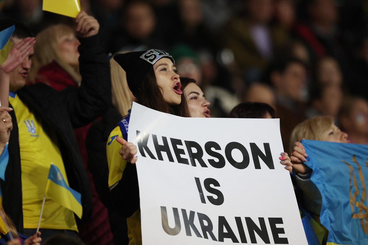 Russia to evacuate Kherson residents as Ukraine advances