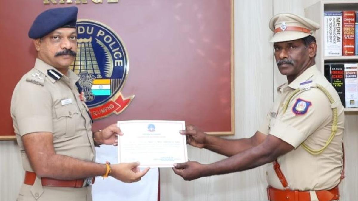 25 police peronnel honoured for swift arrest of suspect in teenaged girl murder case