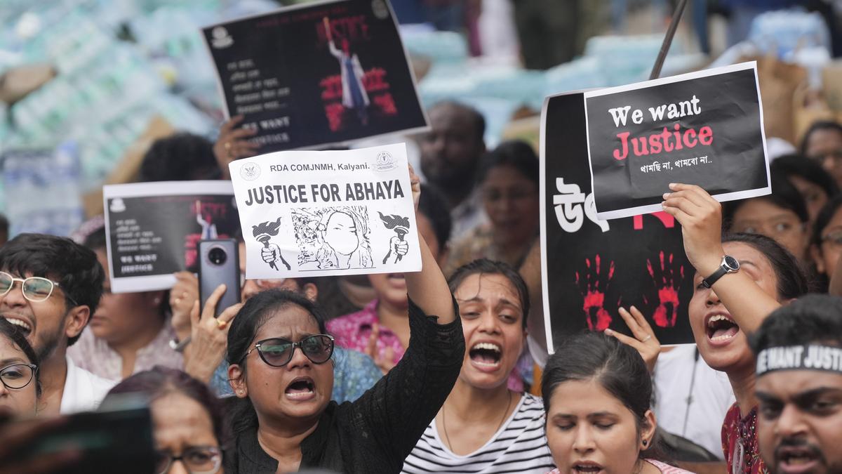 Kolkata Doctors Continue Protests After Doctor's Murder