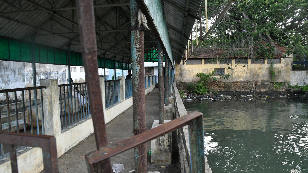 Ferry jetties in Ernakulam in precarious state