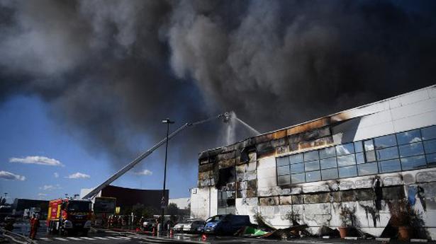 Fire breaks out at world's biggest produce market in Paris