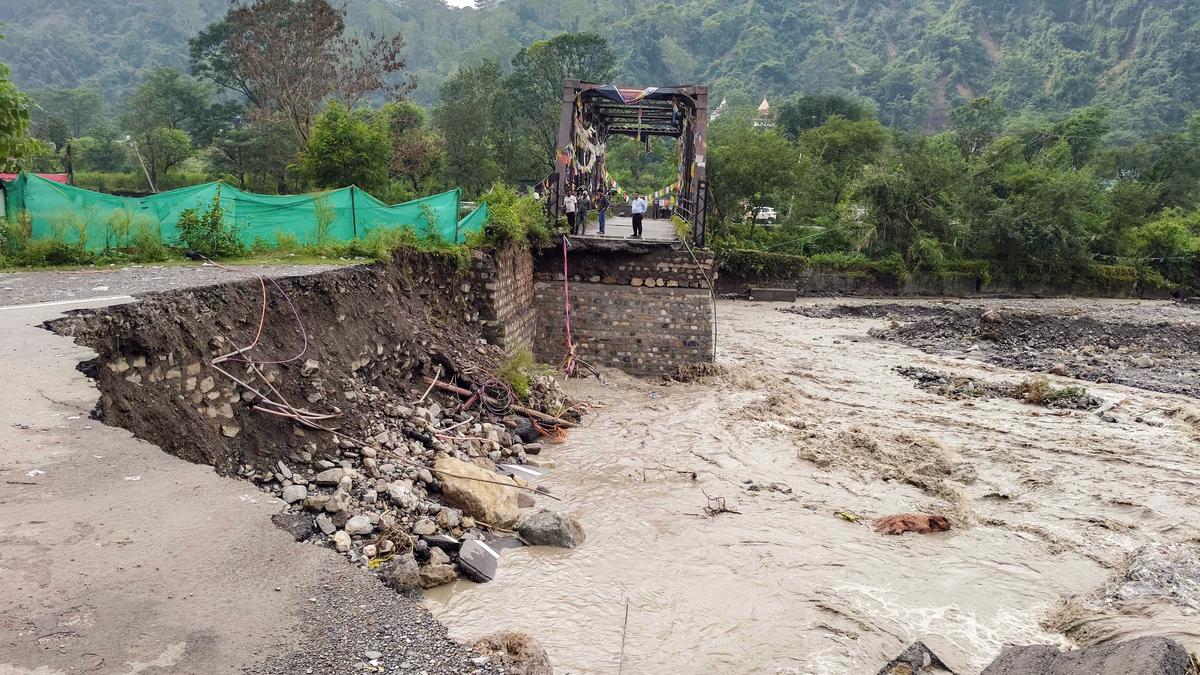 Rains LIVE: 2,500 tourists stuck in Uttarakhand, CM vows swift restoration of essential services