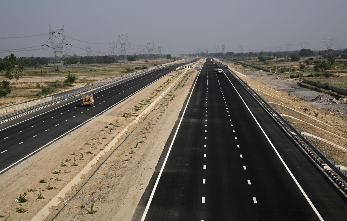 thehindu.com - Pti - Ganga Expressway to cut freight time, unlock ₹30,000 crore annual savings on logistics