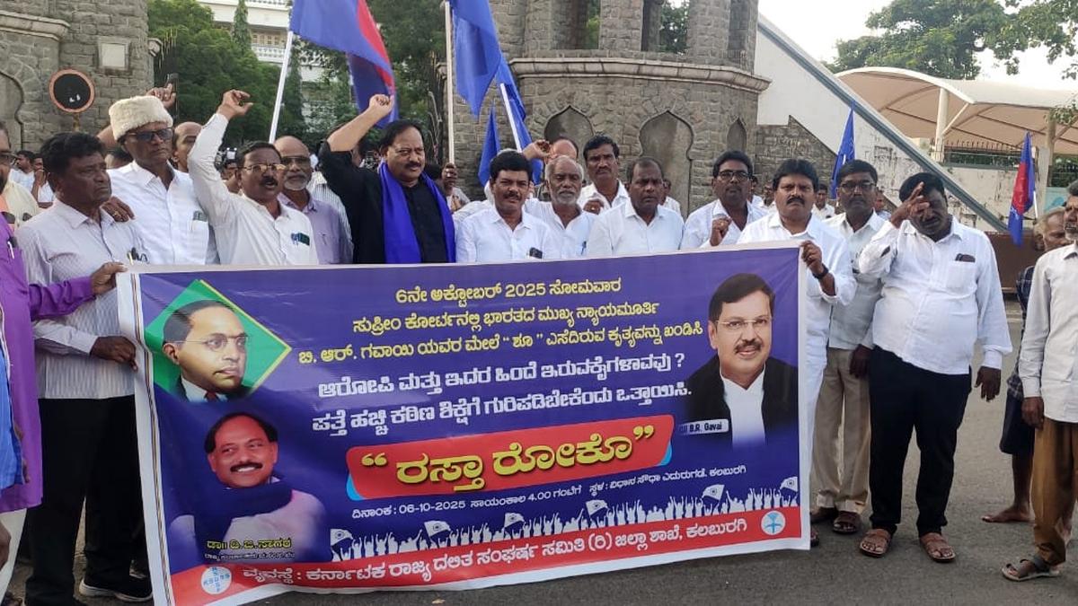 Dalit groups stage protest in Kalaburagi condemning 'attack' on CJI Gavai -  The Hindu