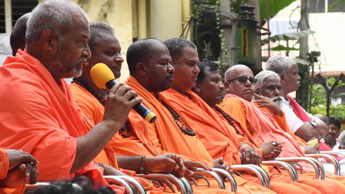 Mega protest in Dharwad in support of internal reservation among SCs