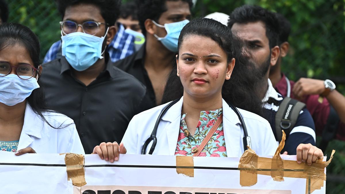 APMC asks FMGs to wait for NMC clarification on internship duration
