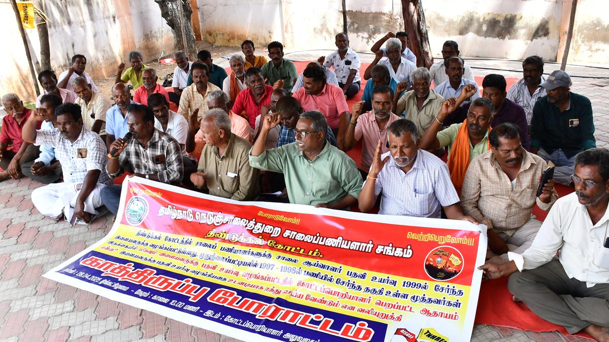 Highways Department employees protest demanding periodical promotion