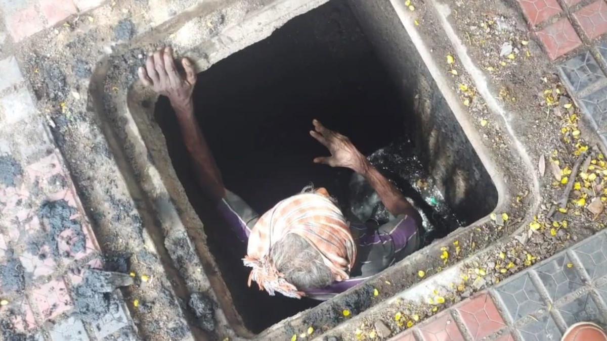 In 7 days, over 100 districts report themselves to be manual scavenging-free