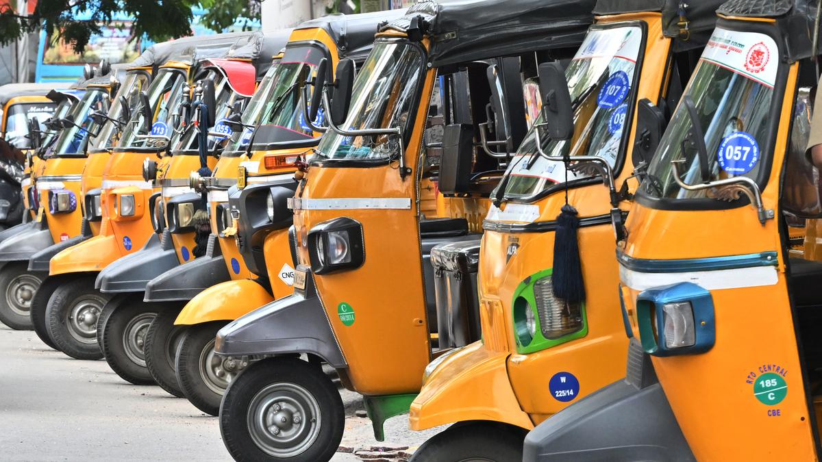 Autorickshaws hinder pedestrian movement in front of Coimbatore Railway Junction