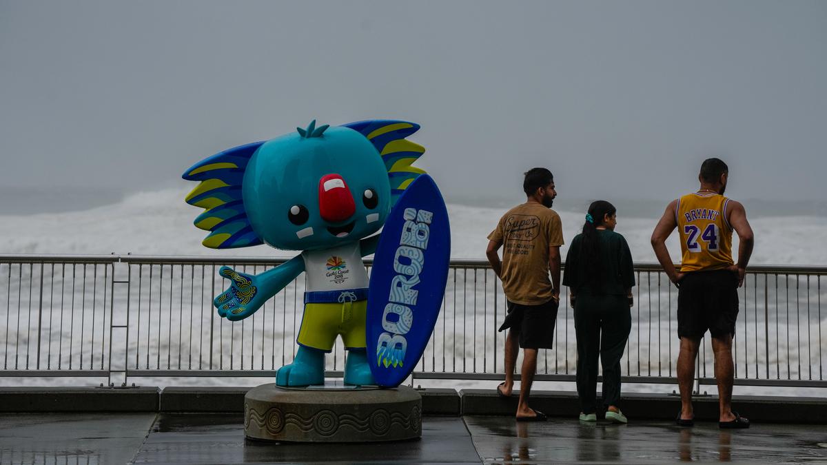 Rare cyclone approaches Australian coast; schools closed, public transport halted